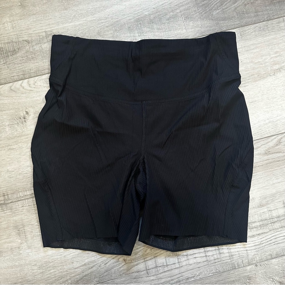 Lululemon Base Pace Ribbed High Rise Shorts 6” Black - Size 10